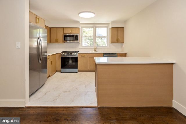 116 LAUREBA AVE, Stratford, NJ 08084