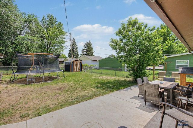 1206 WOODLAWN DR, Rapid City, SD 57701