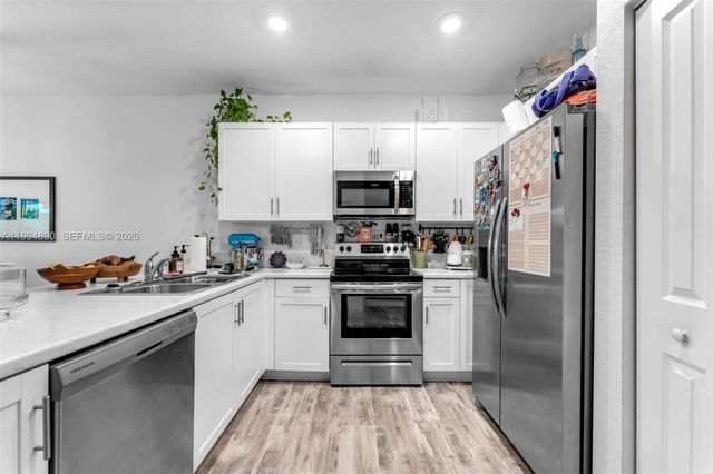 13408 SW 287th St, Homestead, FL 33033