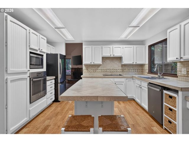 25800 Sw REIN Rd, Sherwood, OR 97140