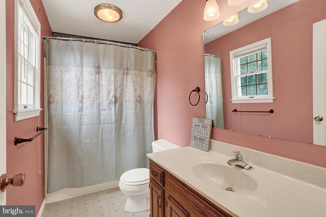 6352 BENNINGTON RD, Mechanicsburg, PA 17050