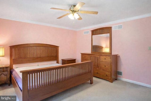 6352 BENNINGTON RD, Mechanicsburg, PA 17050