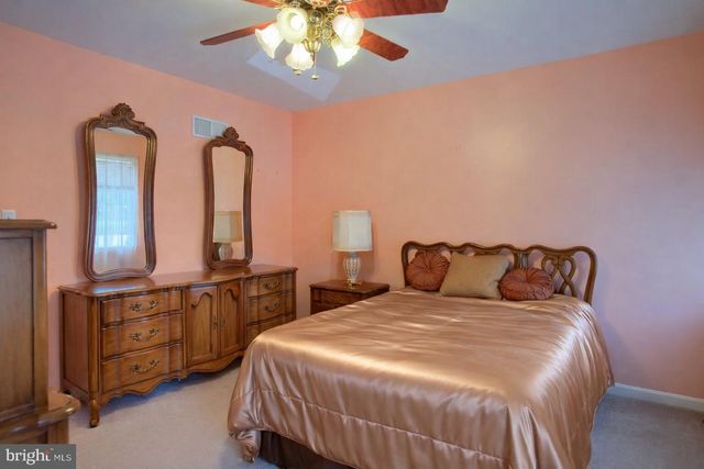 6352 BENNINGTON RD, Mechanicsburg, PA 17050