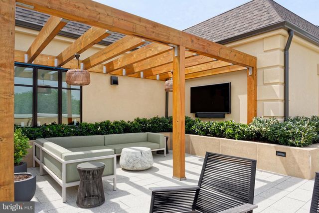 8551 CONNECTICUT AVE #207, Chevy Chase, MD 20815