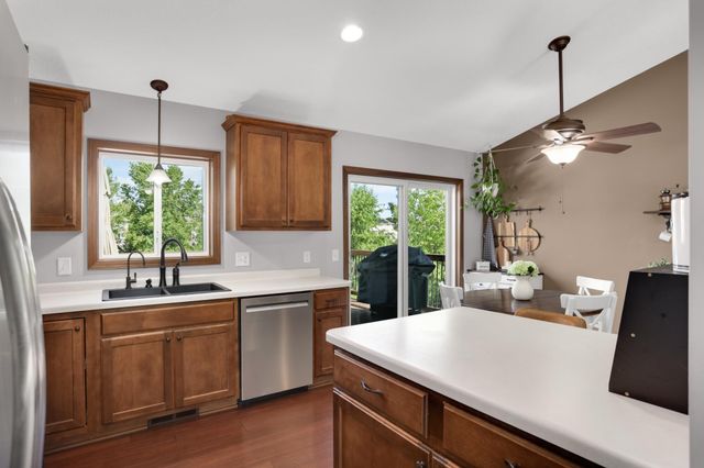 19824 Embers Avenue, Farmington, MN 55024