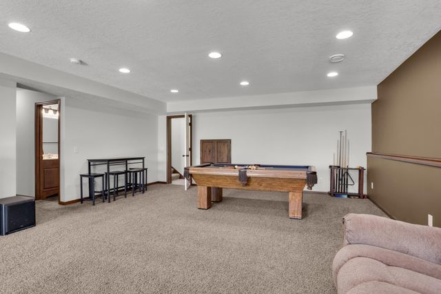19824 Embers Avenue, Farmington, MN 55024
