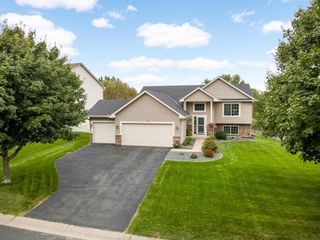19824 Embers Avenue, Farmington, MN 55024