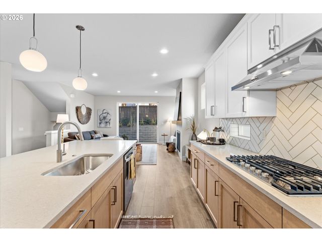 12923 Nw RAMONA Ln, Portland, OR 97229