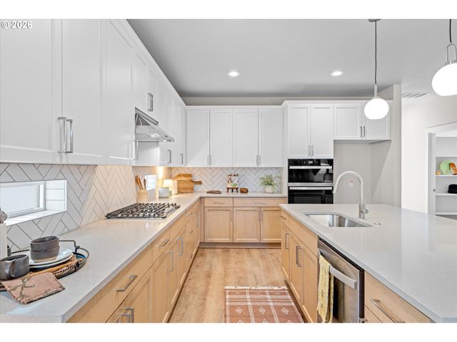 12923 Nw RAMONA Ln, Portland, OR 97229
