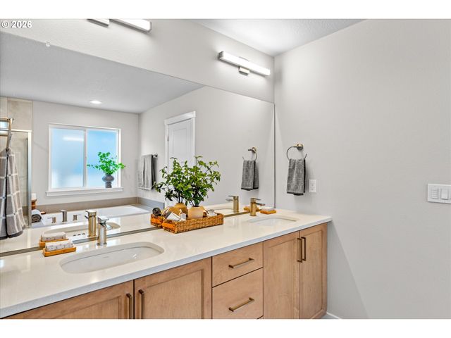 12923 Nw RAMONA Ln, Portland, OR 97229