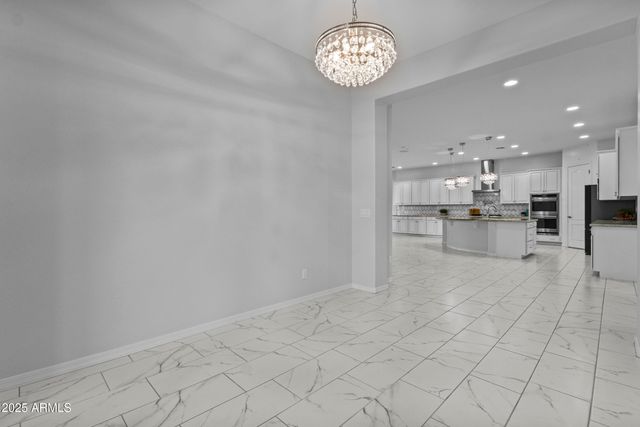 9390 W PARKSIDE Lane, Peoria, AZ 85383