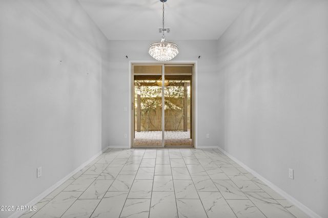 9390 W PARKSIDE Lane, Peoria, AZ 85383