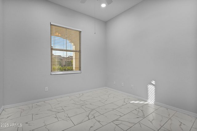 9390 W PARKSIDE Lane, Peoria, AZ 85383