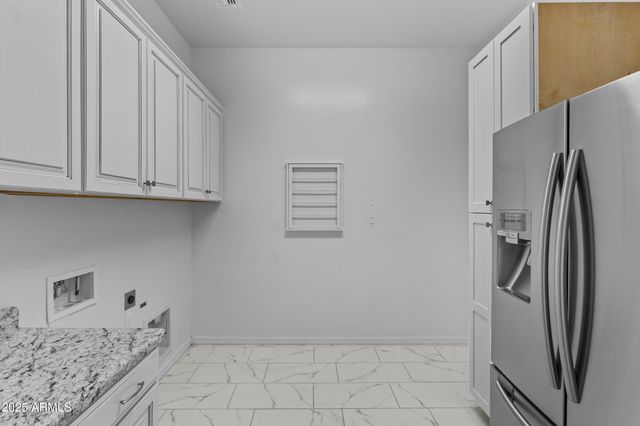 9390 W PARKSIDE Lane, Peoria, AZ 85383