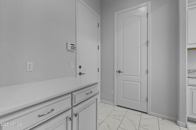 9390 W PARKSIDE Lane, Peoria, AZ 85383