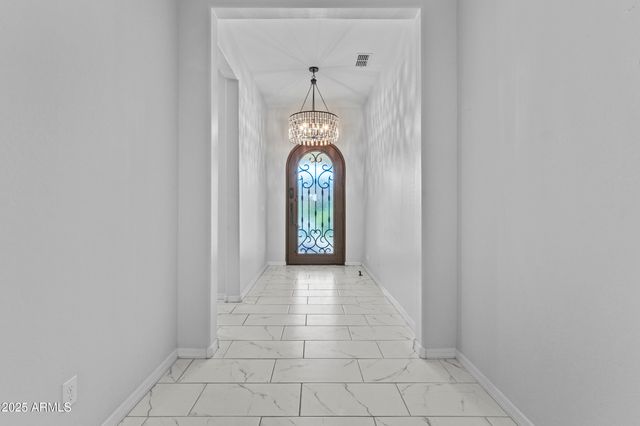 9390 W PARKSIDE Lane, Peoria, AZ 85383