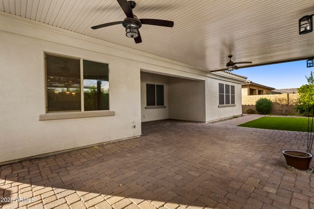 9390 W PARKSIDE Lane, Peoria, AZ 85383