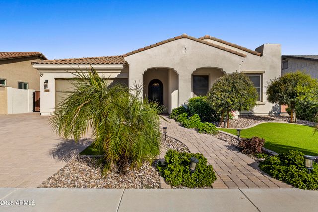 9390 W PARKSIDE Lane, Peoria, AZ 85383