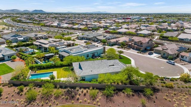 9390 W PARKSIDE Lane, Peoria, AZ 85383