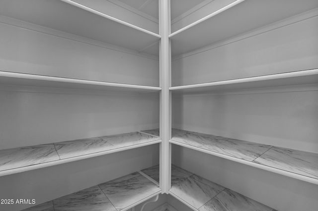 9390 W PARKSIDE Lane, Peoria, AZ 85383