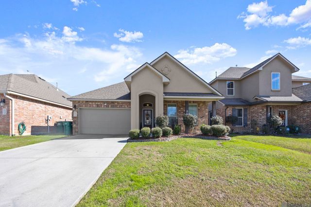 21326 Hayfield Dr, Zachary, LA 70791