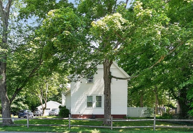 207 N Central St, East Bridgewater, MA 02333