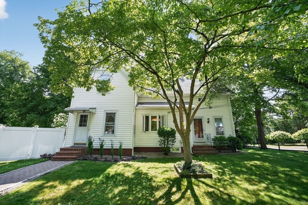 207 N Central St, East Bridgewater, MA 02333