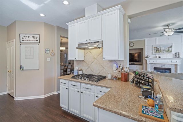 4512 Waverly Canyon Lane, League City, TX 77573