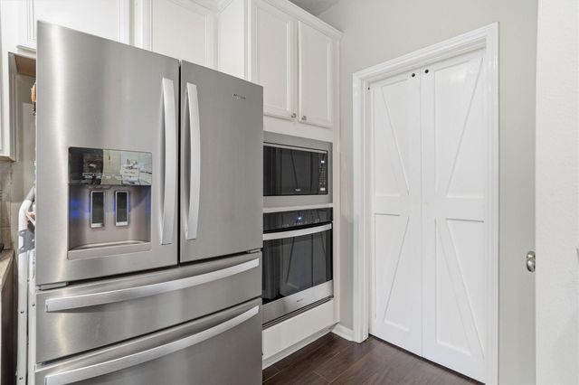 4512 Waverly Canyon Lane, League City, TX 77573