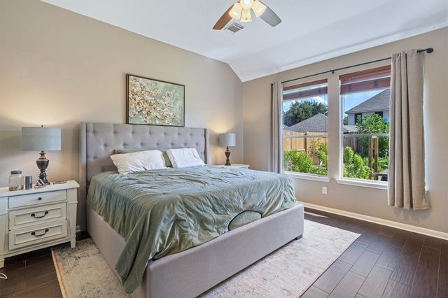 4512 Waverly Canyon Lane, League City, TX 77573