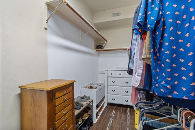 4512 Waverly Canyon Lane, League City, TX 77573