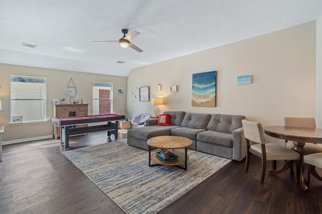 4512 Waverly Canyon Lane, League City, TX 77573