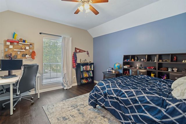 4512 Waverly Canyon Lane, League City, TX 77573