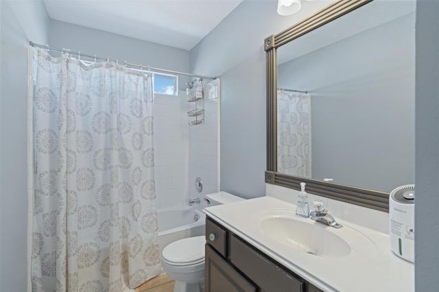 4512 Waverly Canyon Lane, League City, TX 77573