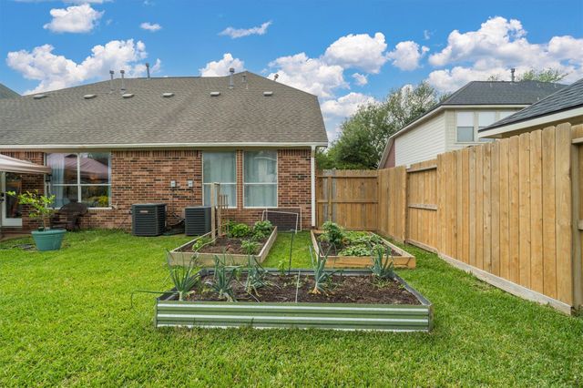4512 Waverly Canyon Lane, League City, TX 77573