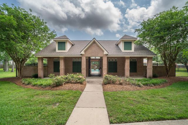 4512 Waverly Canyon Lane, League City, TX 77573