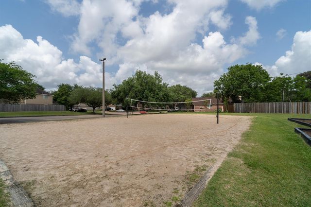 4512 Waverly Canyon Lane, League City, TX 77573