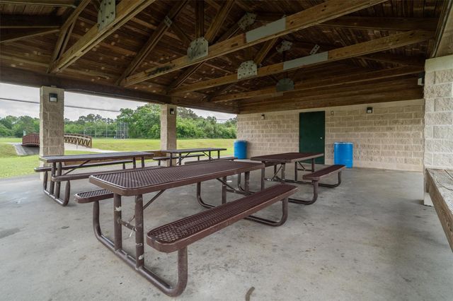 4512 Waverly Canyon Lane, League City, TX 77573