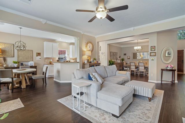 4512 Waverly Canyon Lane, League City, TX 77573