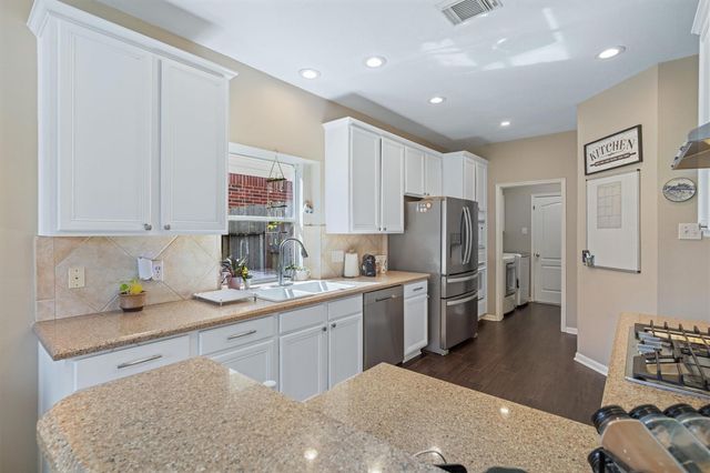 4512 Waverly Canyon Lane, League City, TX 77573