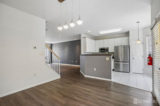 5 Schlottfeld Lane, Parlin, NJ 08859