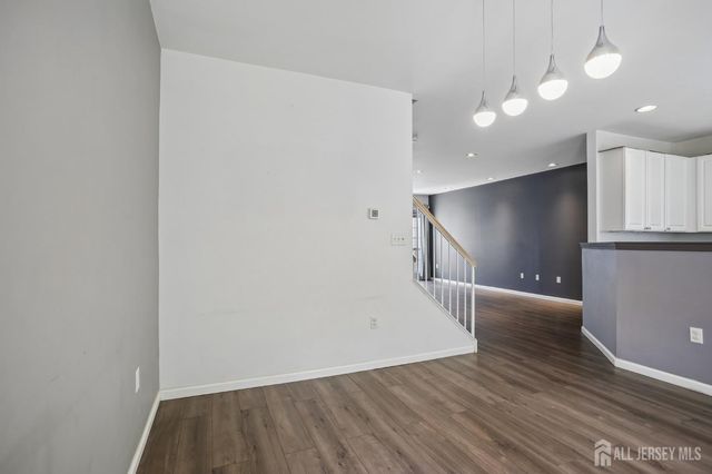 5 Schlottfeld Lane, Parlin, NJ 08859