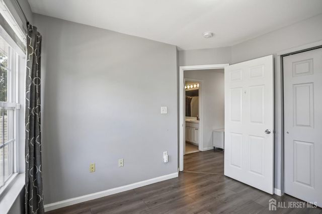 5 Schlottfeld Lane, Parlin, NJ 08859