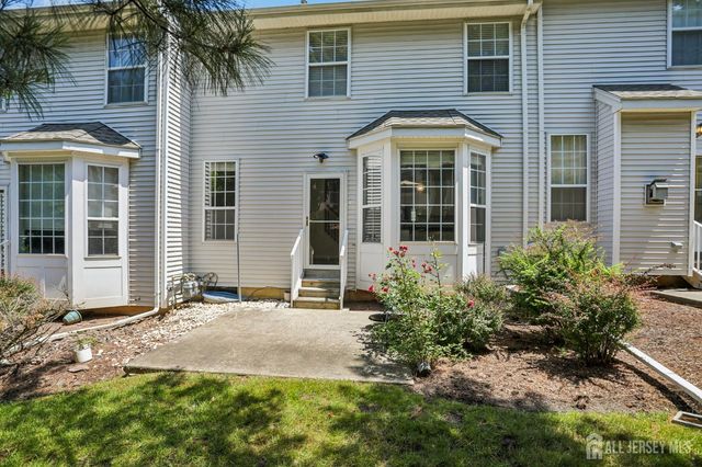 5 Schlottfeld Lane, Parlin, NJ 08859
