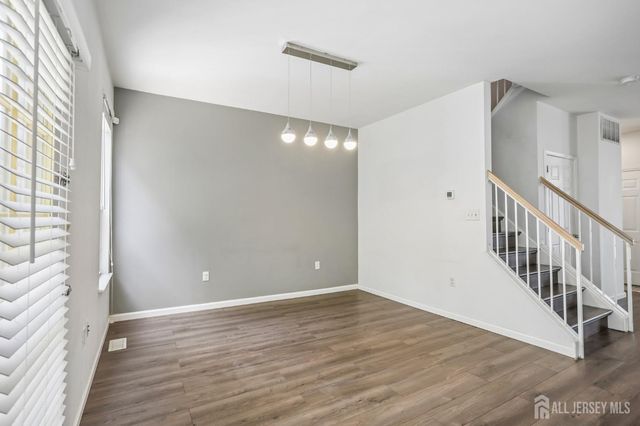 5 Schlottfeld Lane, Parlin, NJ 08859