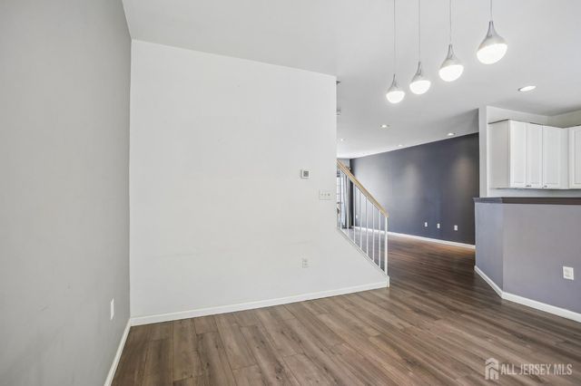 5 Schlottfeld Lane, Parlin, NJ 08859