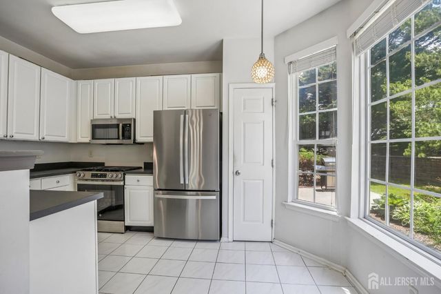 5 Schlottfeld Lane, Parlin, NJ 08859