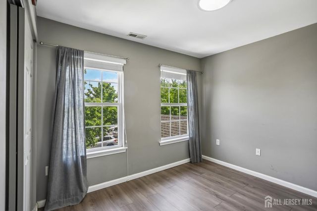 5 Schlottfeld Lane, Parlin, NJ 08859