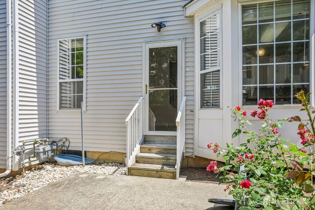 5 Schlottfeld Lane, Parlin, NJ 08859