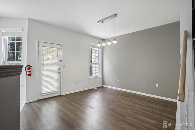 5 Schlottfeld Lane, Parlin, NJ 08859